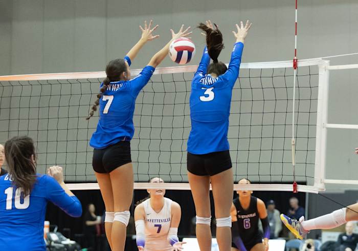 Fayetteville-Conway Volleyball Final__00012